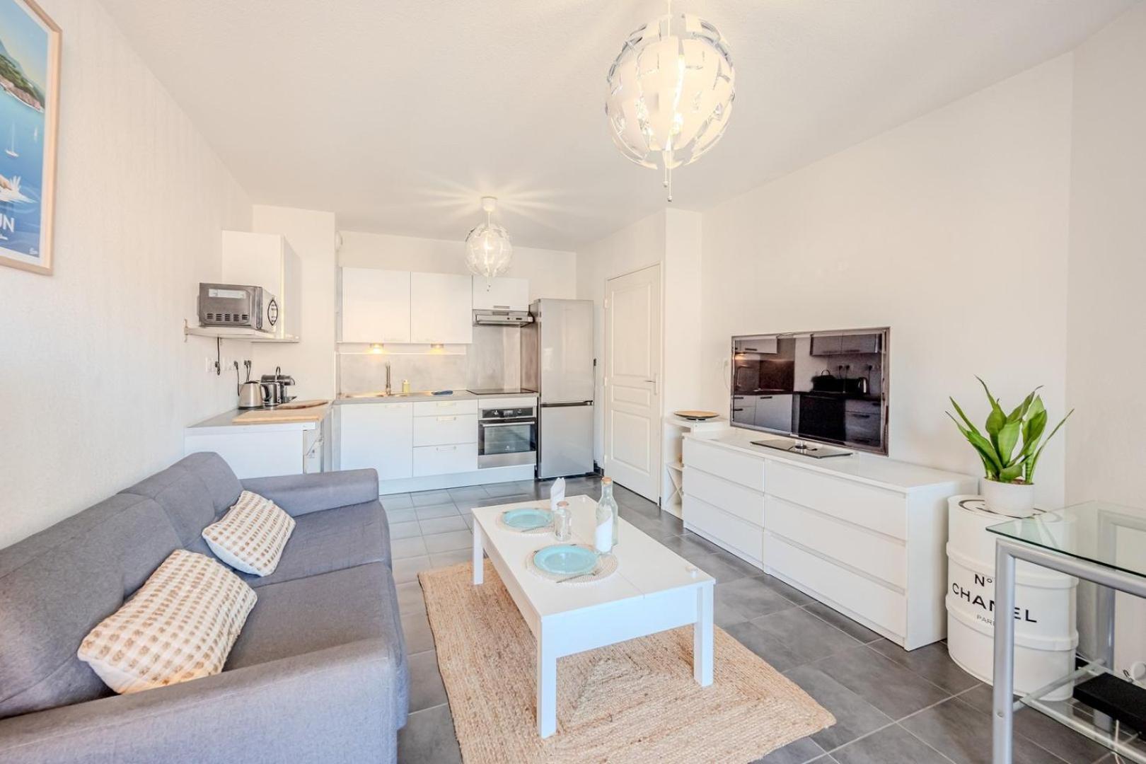 Le Neroli T2 Dernier Etage Avec Terrasse Et Garage Apartment ตูลง ภายนอก รูปภาพ
